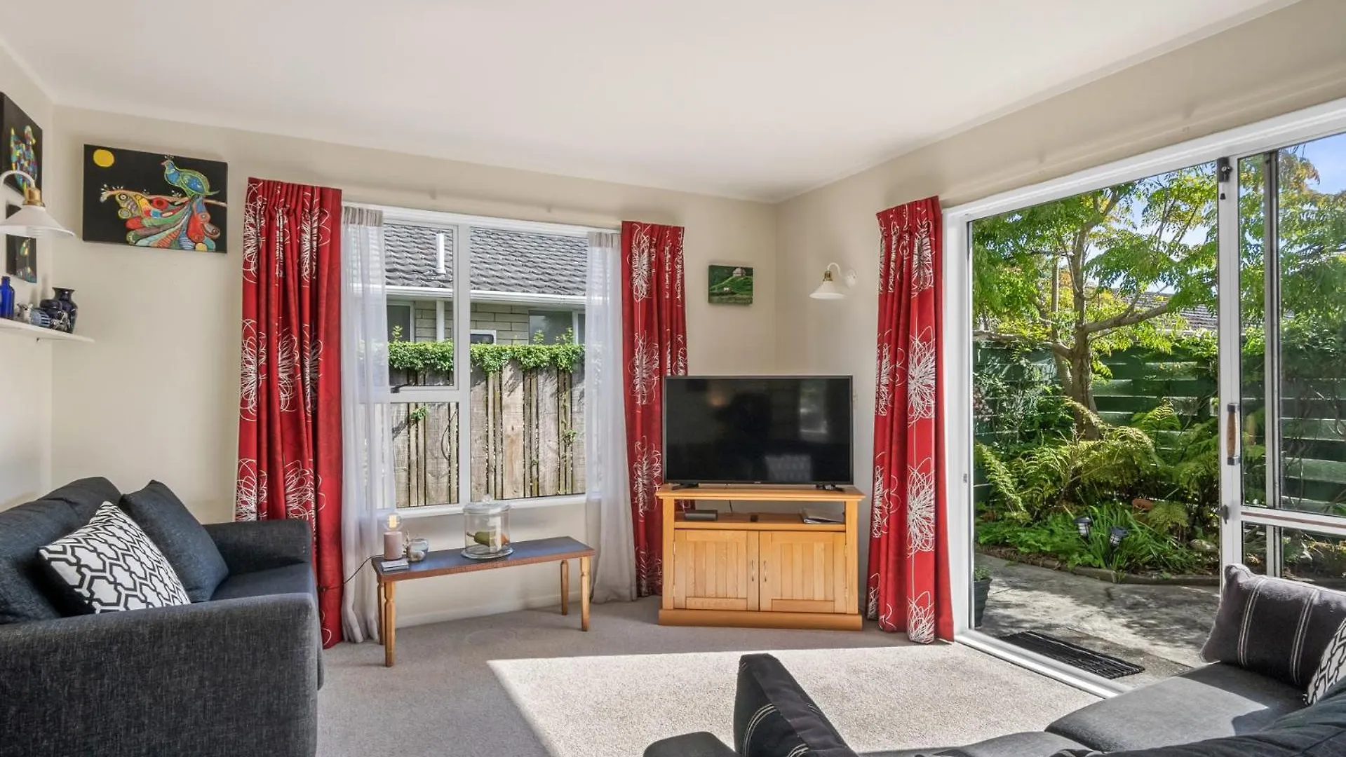 Olive Terrace - Paraparaumu Holiday Home New Zealand