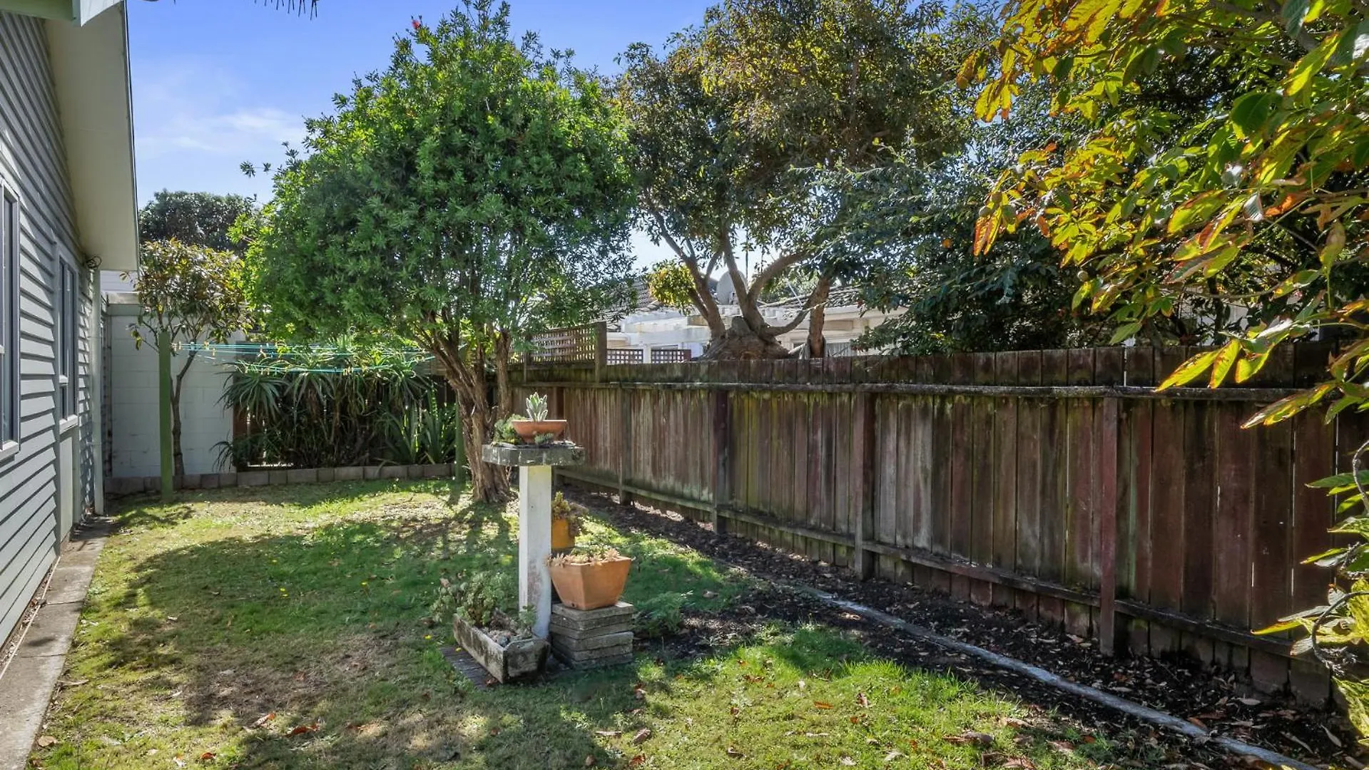 Olive Terrace - Paraparaumu Holiday Home
